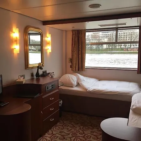 Knm Ms Switzerland I - Hotel